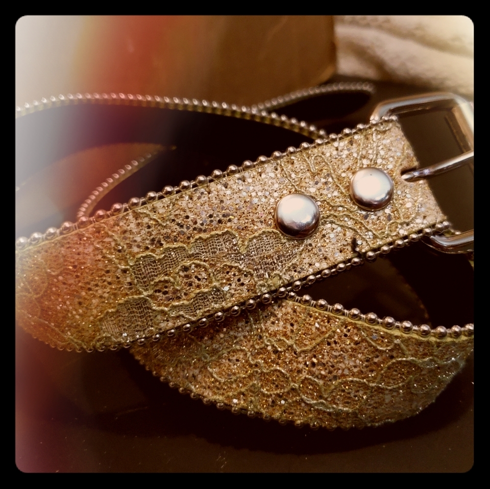 Sparkling belt